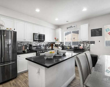 3056 Janine Avenue - Photo Thumbnail 18