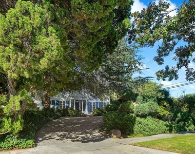 301 S Arden Boulevard - Photo Thumbnail 31