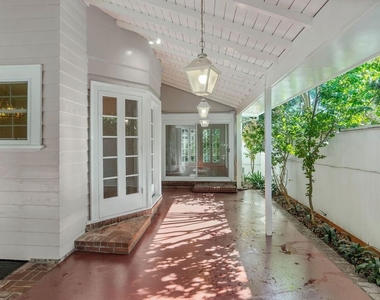 301 S Arden Boulevard - Photo Thumbnail 27