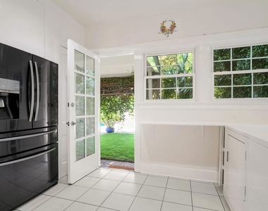 301 S Arden Boulevard - Photo Thumbnail 25
