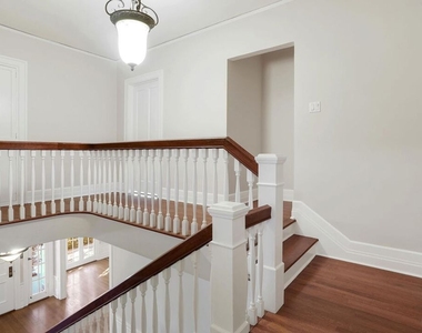 301 S Arden Boulevard - Photo Thumbnail 13