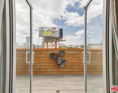 600 S La Brea Avenue - Photo Thumbnail 27