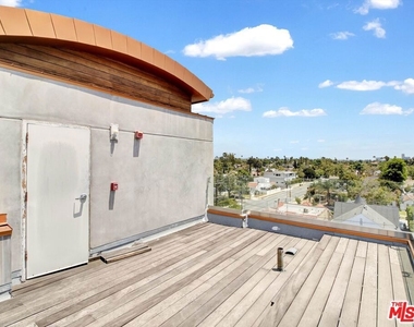 600 S La Brea Avenue - Photo Thumbnail 26