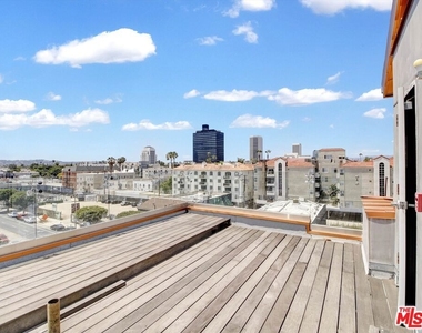 600 S La Brea Avenue - Photo Thumbnail 27