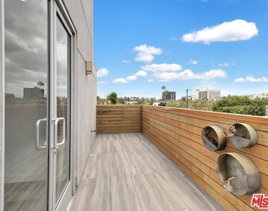 600 S La Brea Avenue - Photo Thumbnail 28