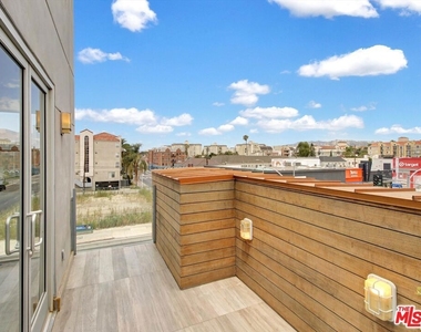 600 S La Brea Avenue - Photo Thumbnail 31