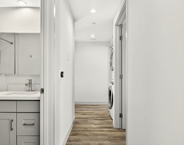 440 Palm Drive - Photo Thumbnail 12