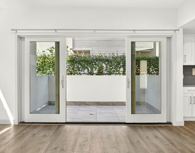 440 Palm Drive - Photo Thumbnail 5