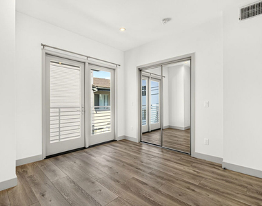 440 Palm Drive - Photo Thumbnail 18