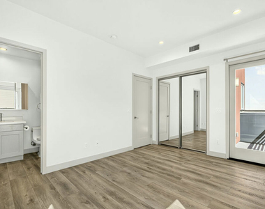 440 Palm Drive - Photo Thumbnail 23