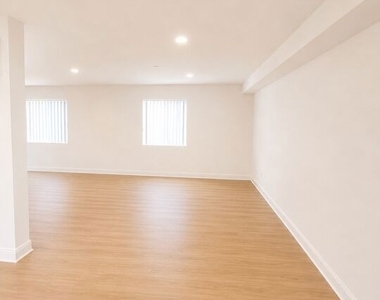 227 E 103rd Street - Photo Thumbnail 6