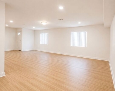 227 E 103rd Street - Photo Thumbnail 5