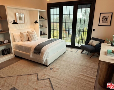 888 Toulon Drive - Photo Thumbnail 24