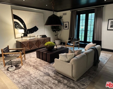 888 Toulon Drive - Photo Thumbnail 16