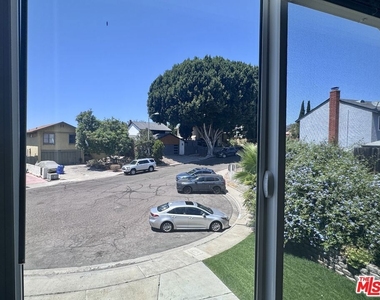 2863 Carmar Way - Photo Thumbnail 19