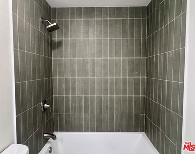 2863 Carmar Way - Photo Thumbnail 26