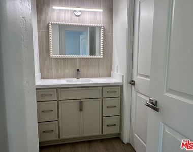 2863 Carmar Way - Photo Thumbnail 8