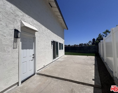 2863 Carmar Way - Photo Thumbnail 35