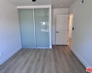 2863 Carmar Way - Photo Thumbnail 17