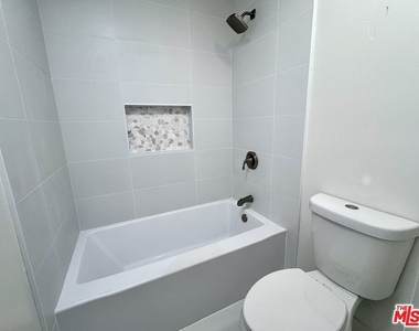 2863 Carmar Way - Photo Thumbnail 7