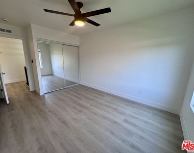 2863 Carmar Way - Photo Thumbnail 32