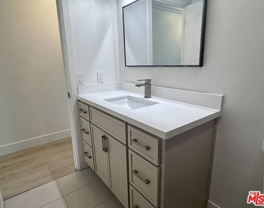 2863 Carmar Way - Photo Thumbnail 27
