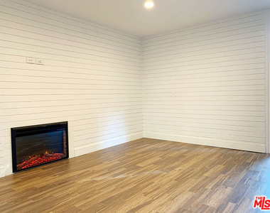 532 El Dorado Street - Photo Thumbnail 7