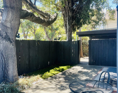 532 El Dorado Street - Photo Thumbnail 4