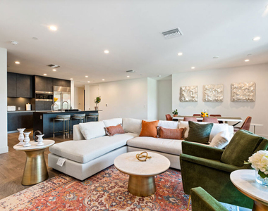 728 N Sweetzer Avenue - Photo Thumbnail 3