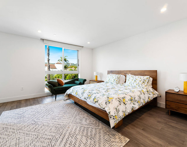 728 N Sweetzer Avenue - Photo Thumbnail 19