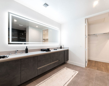 728 N Sweetzer Avenue - Photo Thumbnail 16