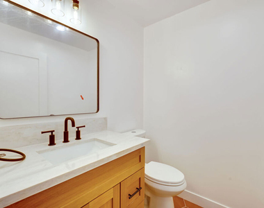 926 N Spaulding Avenue - Photo Thumbnail 5