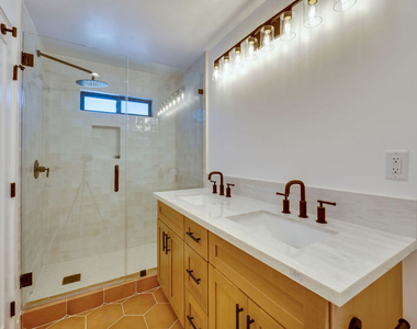 926 N Spaulding Avenue - Photo Thumbnail 13