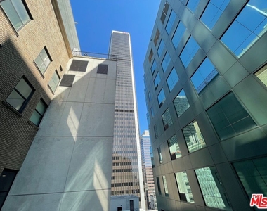 727 W 7th Street - Photo Thumbnail 14
