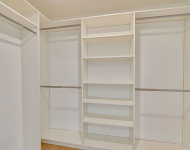 926 N Spaulding Avenue - Photo Thumbnail 12