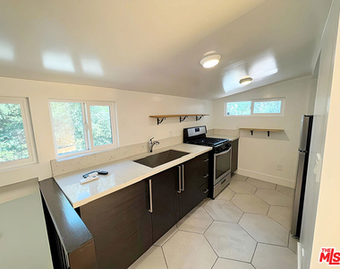 1912 N Alvarado Street - Photo Thumbnail 28