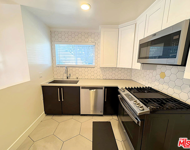 1912 N Alvarado Street - Photo Thumbnail 15