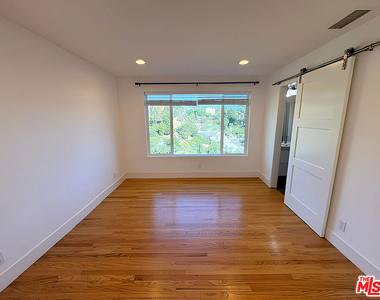 1912 N Alvarado Street - Photo Thumbnail 23