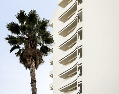 7250 Franklin Avenue - Photo Thumbnail 17