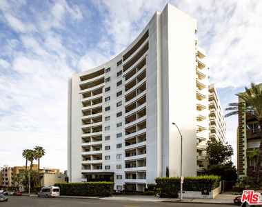 7250 Franklin Avenue - Photo Thumbnail 18