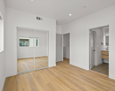 4527 W 17th Street - Photo Thumbnail 20