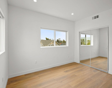 4527 W 17th Street - Photo Thumbnail 19