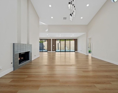 70895 Ironwood Drive - Photo Thumbnail 2