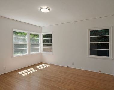 240 Euclid Street - Photo Thumbnail 14