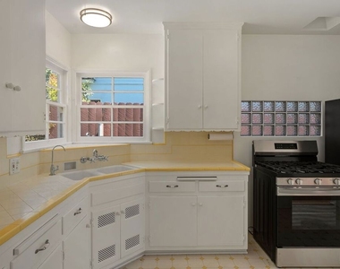 240 Euclid Street - Photo Thumbnail 8