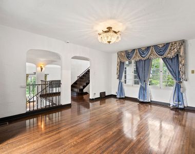 6311 Heather Drive - Photo Thumbnail 5
