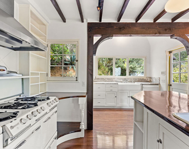 6311 Heather Drive - Photo Thumbnail 8