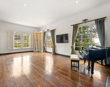 6311 Heather Drive - Photo Thumbnail 3