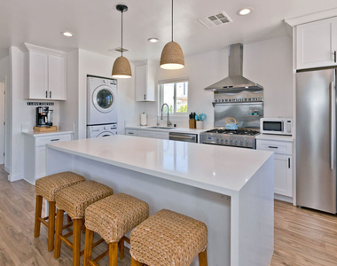 375 W Sunview Avenue - Photo Thumbnail 18
