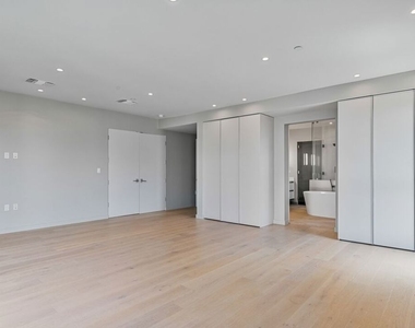 1621 Malcolm Avenue - Photo Thumbnail 26